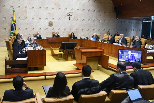 STF derruba leis locais pró-armas e contra linguagem neutra; Goiás teve suspensão em junho STF derruba leis locais pró-armas e contra linguagem neutra; Goiás teve suspensão em junho