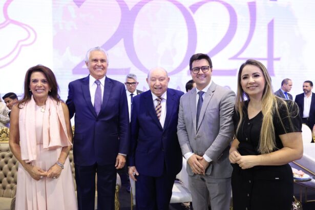Caiado ressalta trabalho social das mulheres durante congresso religioso em Goiânia Caiado ressalta trabalho social das mulheres durante congresso religioso em Goiânia