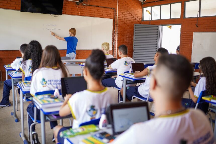 Governo de Goiás convoca aprovados em concurso público da educação estadual Governo de Goiás convoca aprovados em concurso público da educação estadual