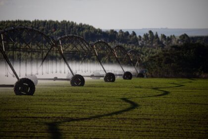 Governo de Goiás lança programa de soluções para reaproveitamento da água, desenvolvidas por Israel