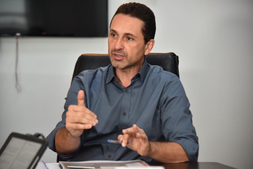 Prefeito Vilela antecipa pagamento dos aposentados e pensionistas de Aparecida Prefeito Vilela antecipa pagamento dos aposentados e pensionistas de Aparecida