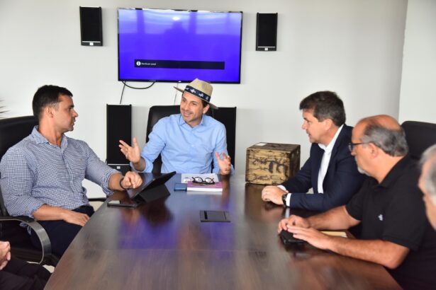 Prefeito Vilela determina diagnóstico para reestruturar a Casa do Empreendedor
