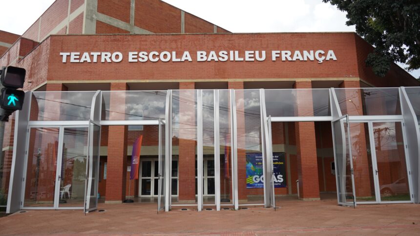 Basileu França abre mais de 1.000 vagas para cursos gratuitos de arte 