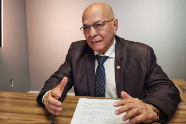Deputado Federal Professor Alcides Considera Futuro Político em Meio a Desafios Legais e Partidários
