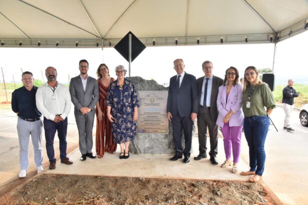 João Campos prestigia lançamento de obra de expansão da UFG Aparecida 