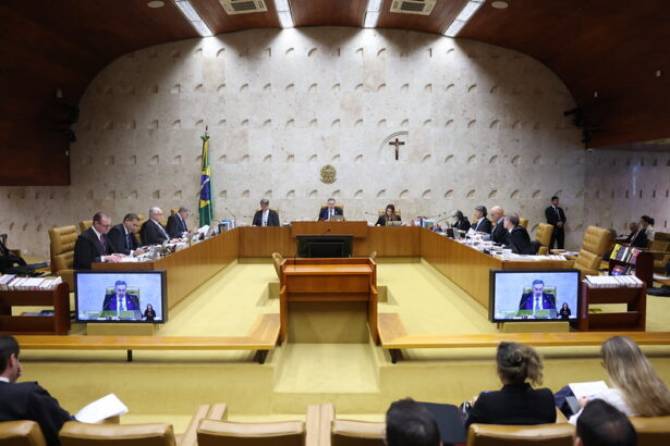 STF declara inconstitucionais leis de Goiás que autorizavam supersalários a servidores públicos STF declara inconstitucionais leis de Goiás que autorizavam supersalários a servidores públicos