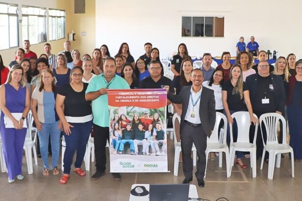 Valparaíso de Goiás promove capacitação para fortalecimento da Rede de Atendimento às Crianças e Adolescentes Valparaíso de Goiás promove capacitação para fortalecimento da Rede de Atendimento às Crianças e Adolescentes