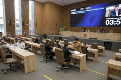Vereadores aprovam a transferência de trecho rodoviário ao Estado e mantêm vetos do Executivo