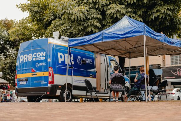 Unidade Móvel do Procon Anápolis promove atendimento especial na Praça Bom Jesus