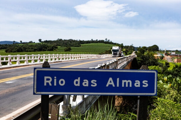 ALERTA: Ponte sobre o Rio das Almas pode colapsar a qualquer momento, dizem especialistas
