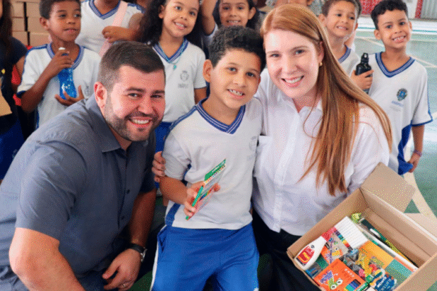Deputado Amilton Filho entrega parque infantil sensorial no Colégio Dona Alexandrina em Anápolis
