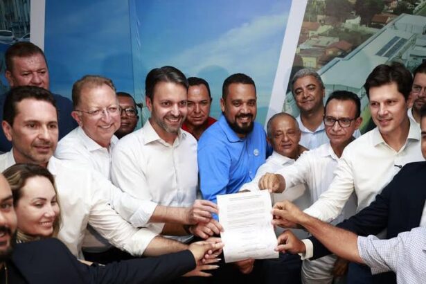 Aparecida inicia construção de 768 moradias populares com investimento de R$ 153,7 milhões; Vilela, Daniel e Baldy assinam contrato