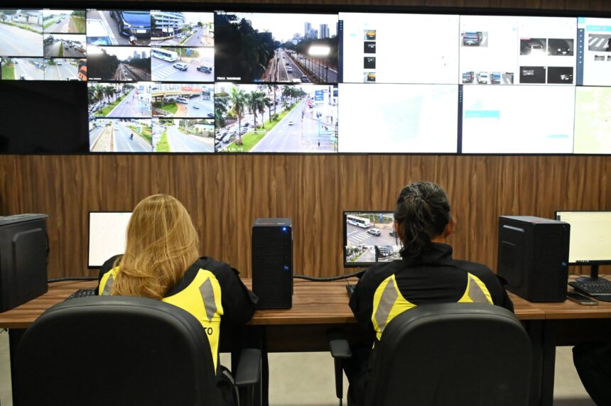 Ação rápida da SET e do CCO garante fluidez na T-63 após acidente nesta sexta-feira (11/4) Ação rápida da SET e do CCO garante fluidez na T-63 após acidente nesta sexta-feira (11/4)