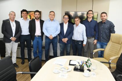 Prefeito Sandro Mabel articula com Agrodefesa a regulamentação do Serviço de Inspeção Municipal em Goiânia