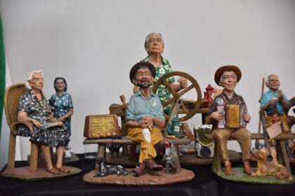 Prefeitura de Aparecida realiza 2ª Expoart com obras de dezenas de artistas do município