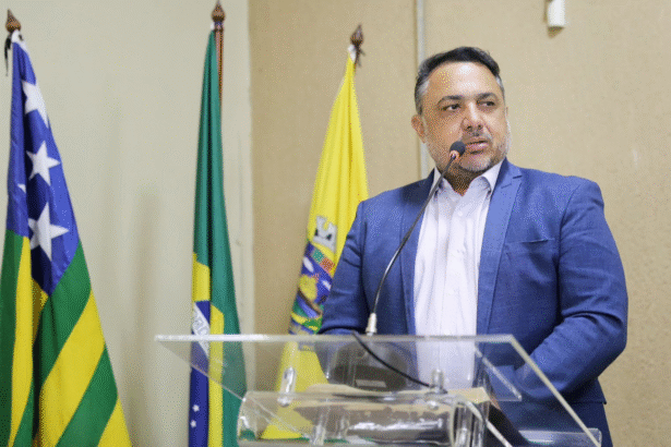 Imprensa de Aparecida repudia declarações de vereador André Fortaleza e cobra retratação pública Imprensa de Aparecida repudia declarações de vereador André Fortaleza e cobra retratação pública