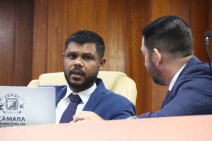 Câmara de Goiânia suspende projeto da Prefeitura e exige respeito da Secretaria de Educação