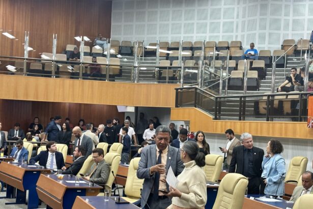 Plenário aprova, em definitivo, projeto que altera critérios para eleição de diretores escolares Plenário aprova, em definitivo, projeto que altera critérios para eleição de diretores escolares