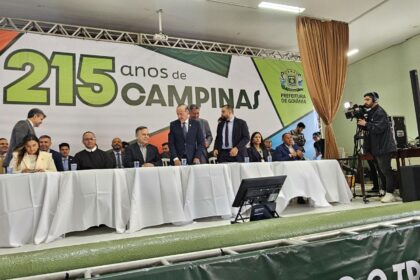 Câmara de Goiânia aprova, em primeira votação, reajuste para professores e auxílio-locomoção a servidores administrativos da Educação