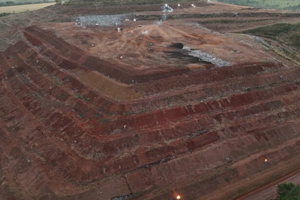 Comurg implanta novo sistema de monitoramento geotécnico no Aterro Sanitário de Goiânia Comurg implanta novo sistema de monitoramento geotécnico no Aterro Sanitário de Goiânia