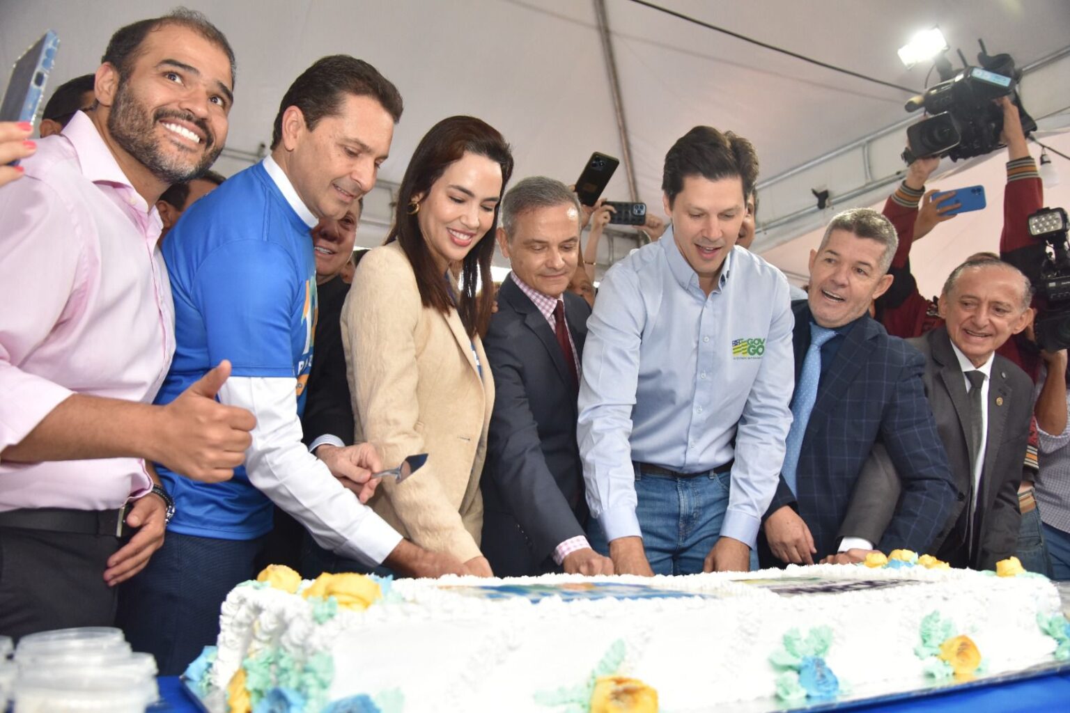 Aparecida celebra 104 anos com desfile, obras e promessa de nova fase de desenvolvimento econômico