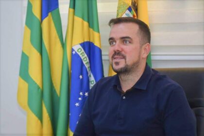 Filho de Aparecida de Goiânia, Gustavo Mendanha confirma entrada na corrida pelo Senado