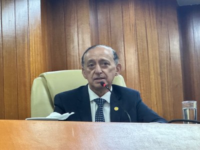 Câmara aprova reajuste para professores e garante pagamento retroativo a janeiro em Goiânia