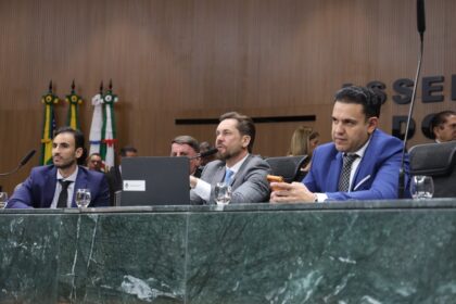 Alego encerra semestre legislativo com aprovação da LDO de 2027 e homologação de concurso público