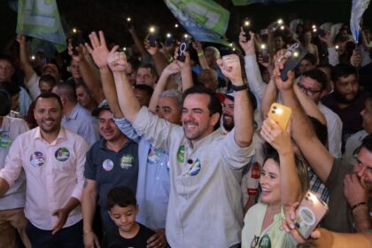 Gustavo Mendanha amplia articulação no Oeste e recebe declaração de primeiro voto de 126 vereadores