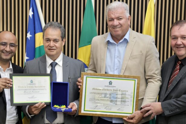 Câmara homenageia promotor Marcio do Nascimento pelos 32 anos de atuação em Aparecida Câmara homenageia promotor Marcio do Nascimento pelos 32 anos de atuação em Aparecida
