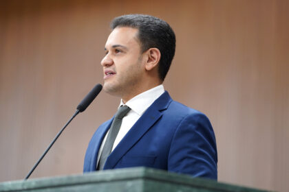 Cairo Salim aparece à frente na disputa para Deputado Estadual na região metropolitana de Goiânia, aponta IGAPE
