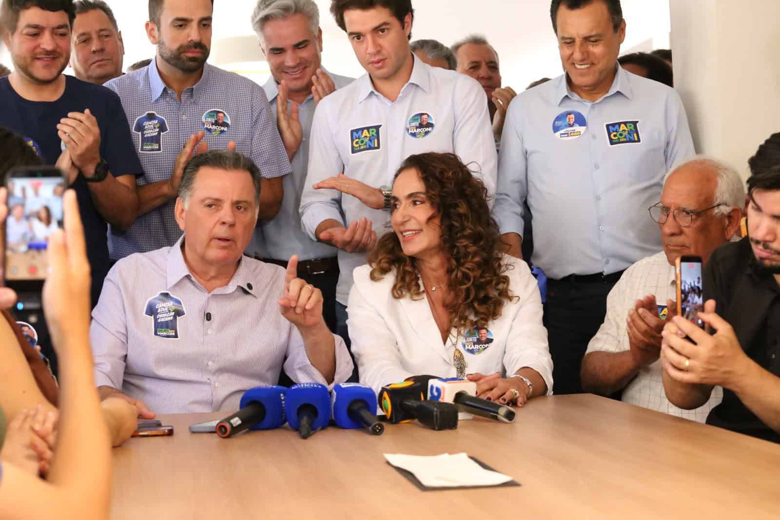 Lideranças políticas em reunião no Portal Balanço GO.