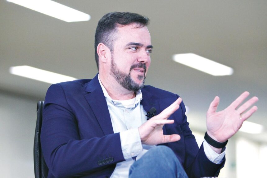 Gustavo Mendanha amplia base de vereadores e percorre Goiás em busca de apoio ao Senado Gustavo Mendanha amplia base de vereadores e percorre Goiás em busca de apoio ao Senado