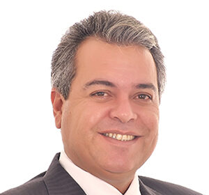 Traldi é suplente de Roller