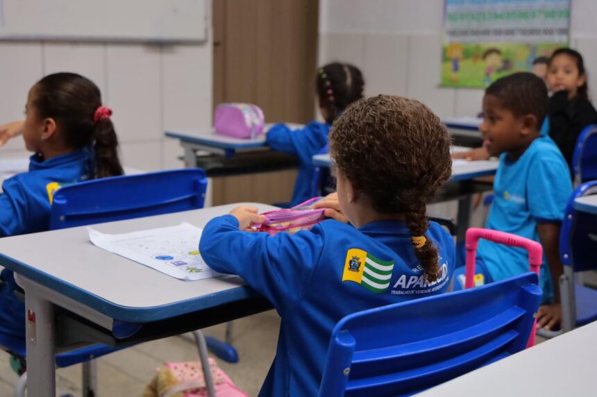 Aparecida publica nesta quarta edital de concurso da Educação com 2.956 vagas
