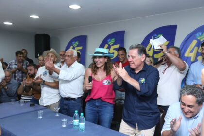 Vereadores de mais de 80 municípios reforçam apoio a Marconi durante encontro em Goiânia