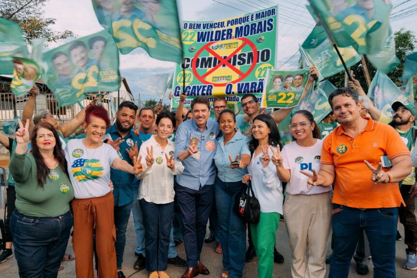 Wilder Morais e Ana Paula visitam feira de rua no Buena Vista I Wilder Morais e Ana Paula visitam feira de rua no Buena Vista I