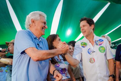 “Dia do 15” leva mais de 5 mil pessoas às ruas de Aparecida em apoio a Daniel Vilela