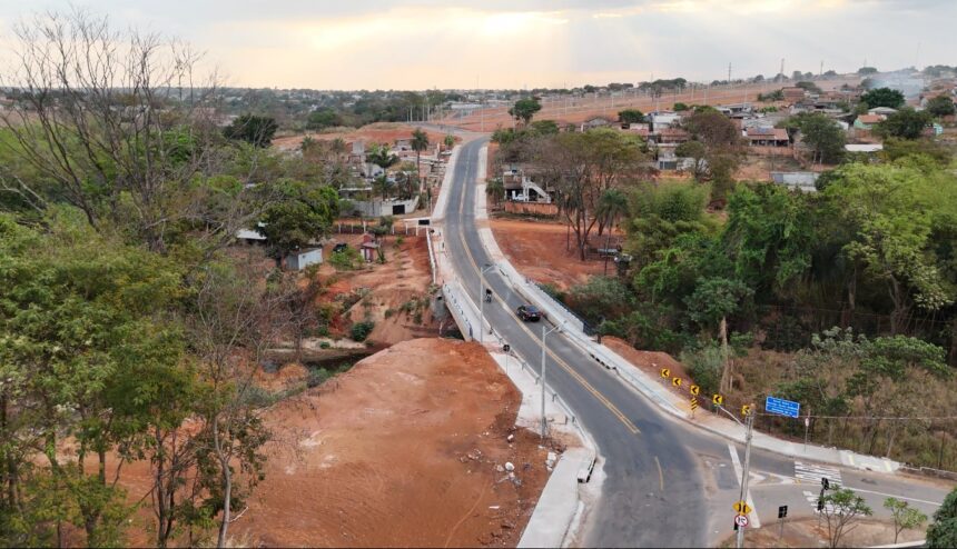 Gestão Vilela entrega à população nova ponte entre o Colinas de Homero e Veiga Jardim Gestão Vilela entrega à população nova ponte entre o Colinas de Homero e Veiga Jardim