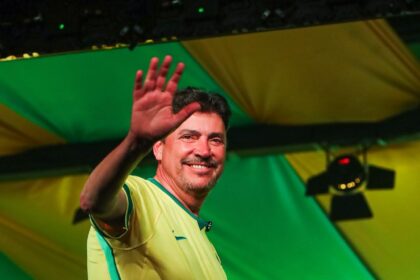 Wilder Morais percorre cinco cidades em fim de semana de campanha pelo interior de Goiás