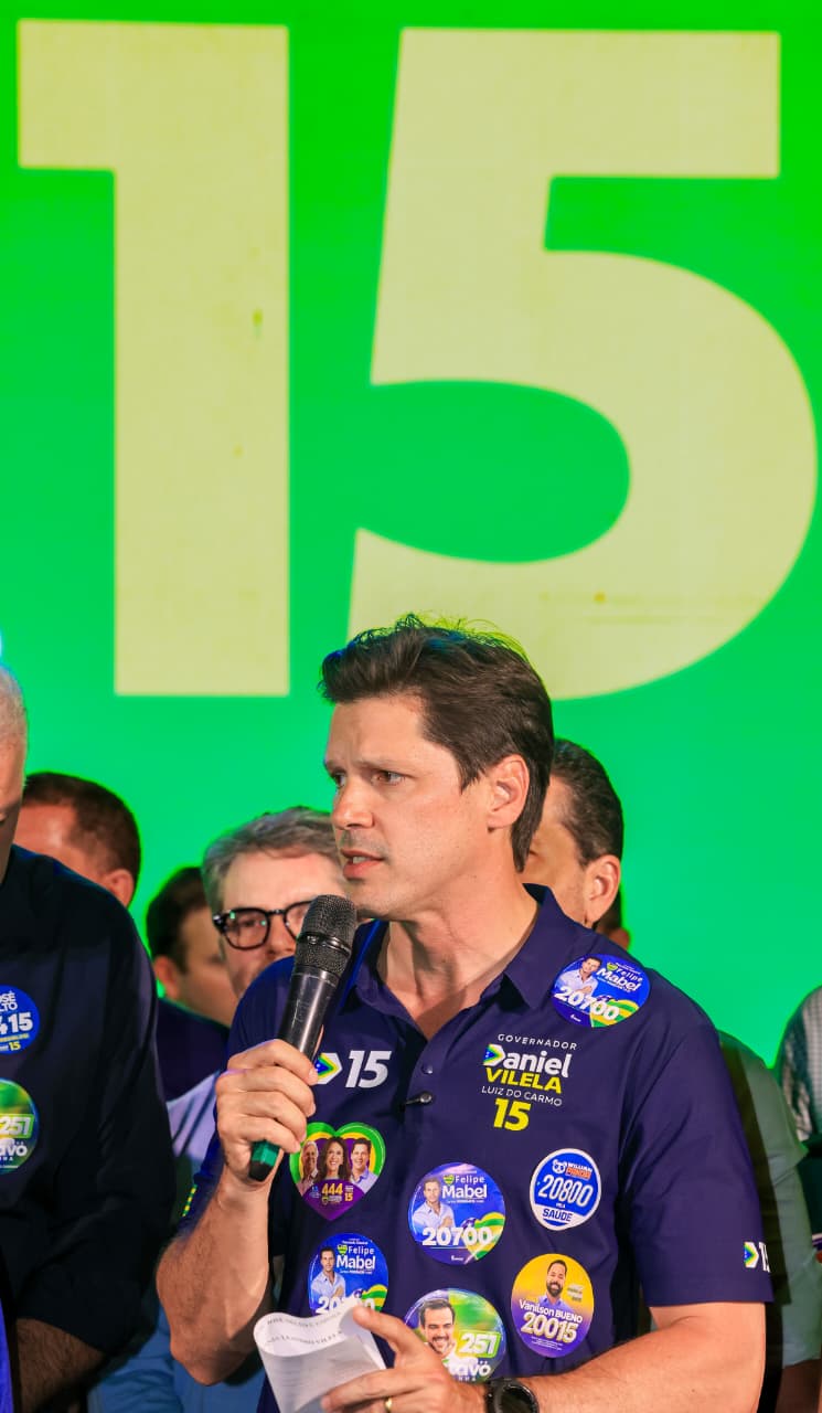 Daniel Vilela concede coletiva no último dia de campanha